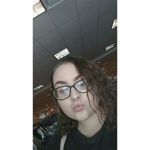 Meet your Posher, Kaila